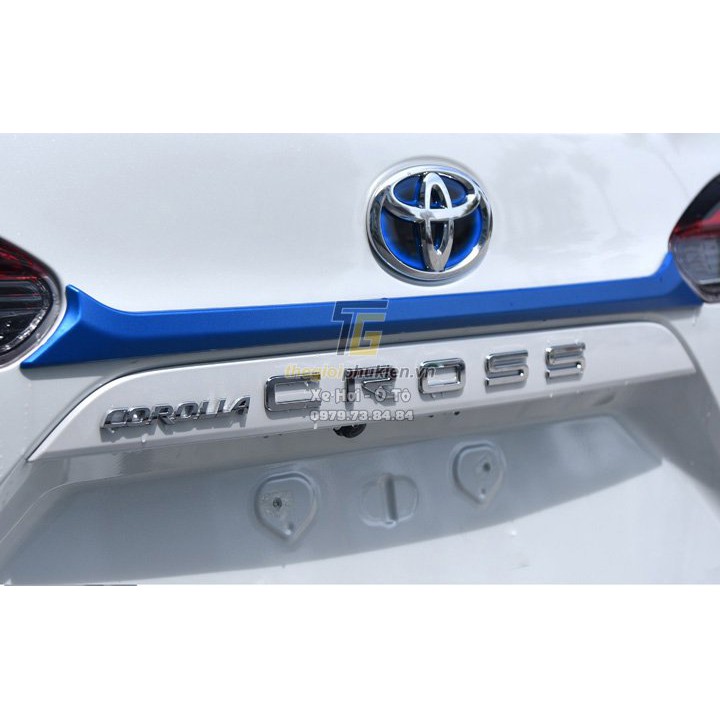 Ốp Tay mở cốp, viền cốp sau xe Toyota Corolla Cross 2020 2021 2022 2023 nhựa ABS MÀU XANH giống bản 1.8 HV