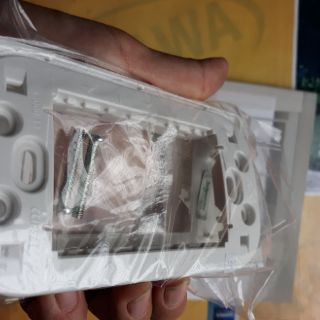 Mặt 3 lỗ Schneider dòng Concept