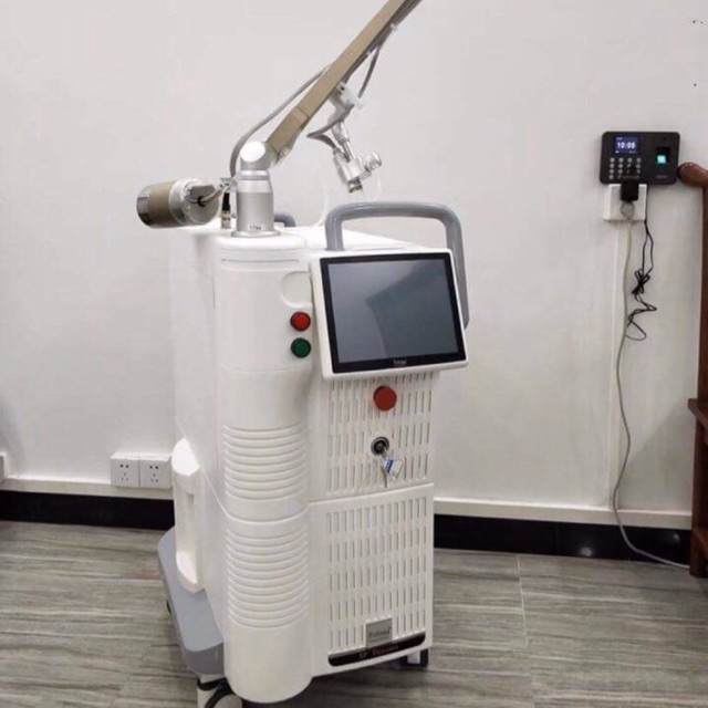 Máy Co2 fractional Laser Có Tạ