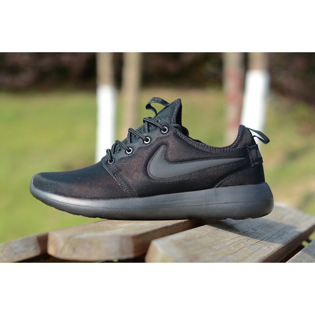 Giày Thể Thao Nike Roshe Two V1 Thiết Kế Năng Động Trẻ Trung Hợp Thời Trang Đen