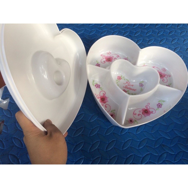 khay đựng mứt tết bánh kẹo hình trái tim
