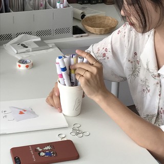 Bút vẽ gương.
