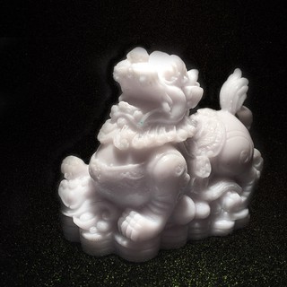 Tượng tỳ hưu màu trắng