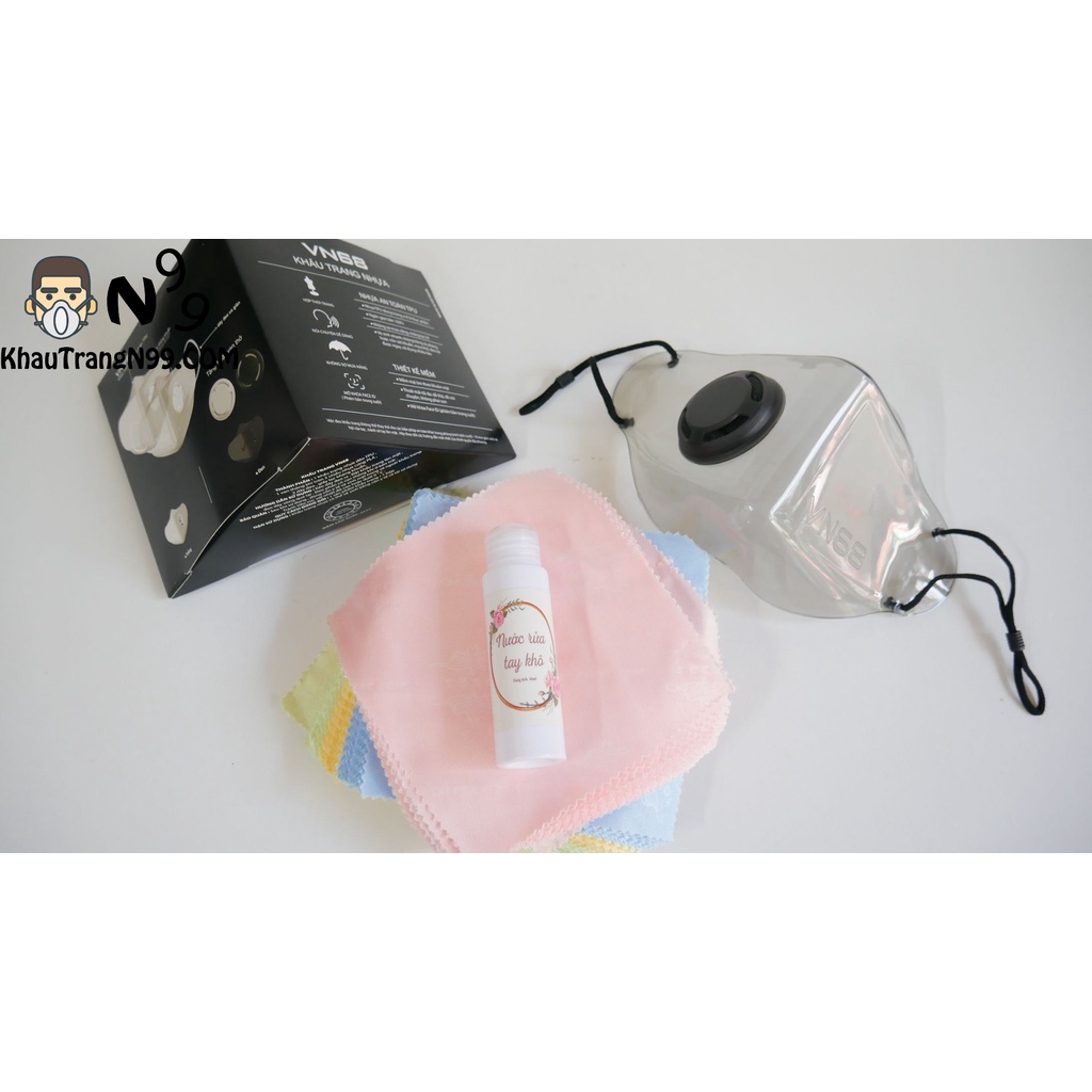 Combo 5 tấm lau và dung dịch vệ sinh khẩu trang trong suốt 30ml