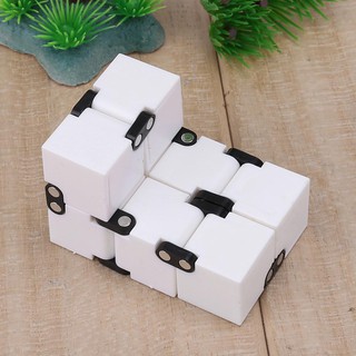 Đồ chơi khối lập phương Fidget Cube giúp giảm stress