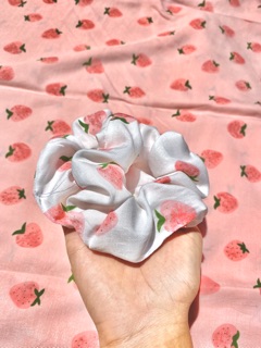Cột tóc Scrunchies mẫu trái đào