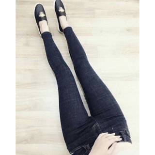 Quần jeans lưng cao có túi trước VNXK