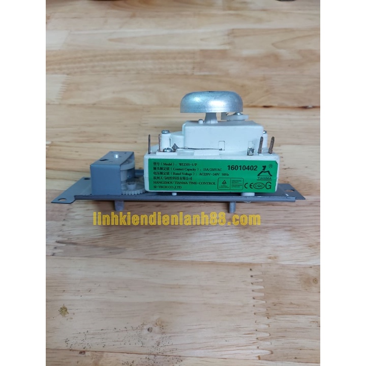 Bộ điều khiển lò vi sóng cơ 4 rắc tháo máy đã tét cẩn thận.