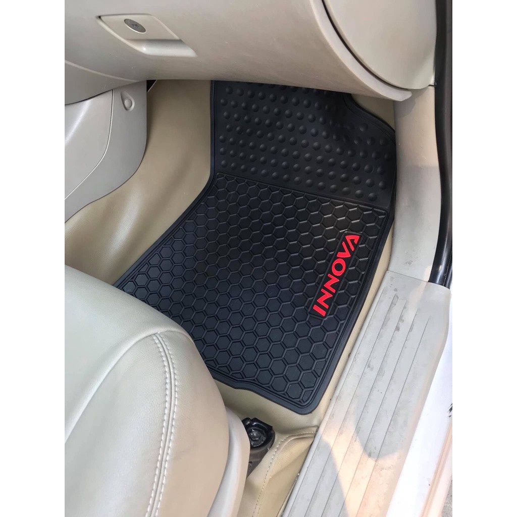 Thảm lót sàn cao su xe Toyota Innova 2006 đến 2021 - 3 hàng ghế ,màu đen, đế có chống trượt - đen chữ đỏ