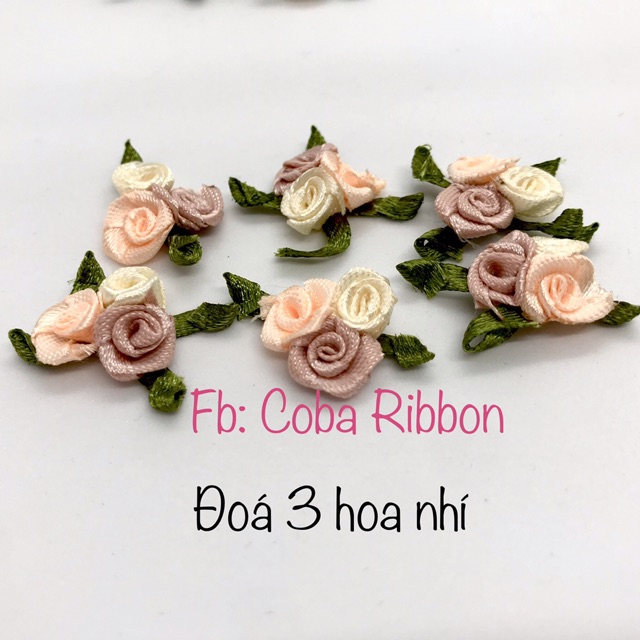 Hoa hồng ruy băng có lá cỡ 20mm, dạng chùm 3 hoa - TÚI 20 CHÙM HOA