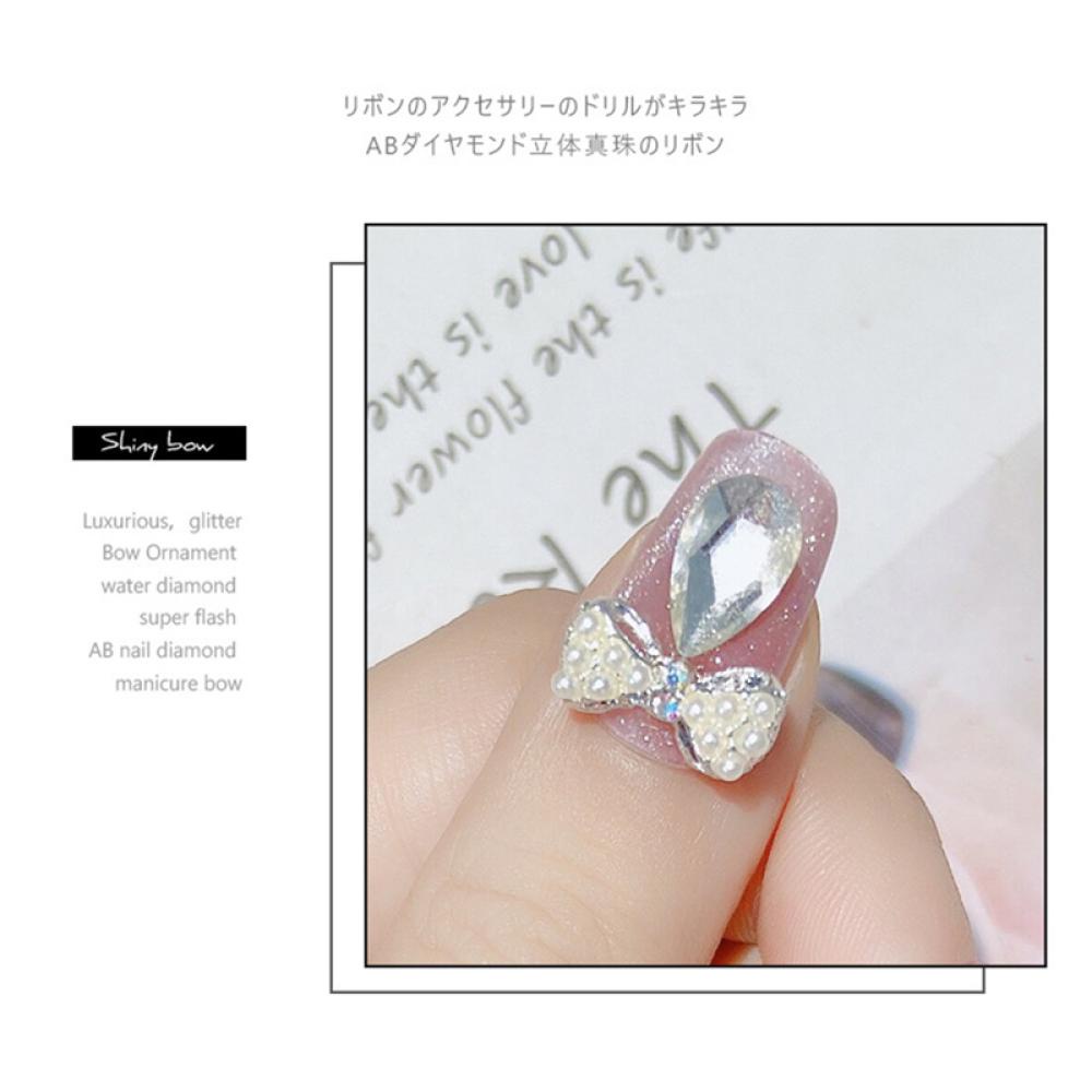 Hộp Phụ Kiện Trang Trí Móng Tay Hình Nơ Đính Đá Ngọc Trai Và Kim Cương Giả D1N1