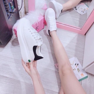 Giày MCQ gót đen ,hoa cúc
