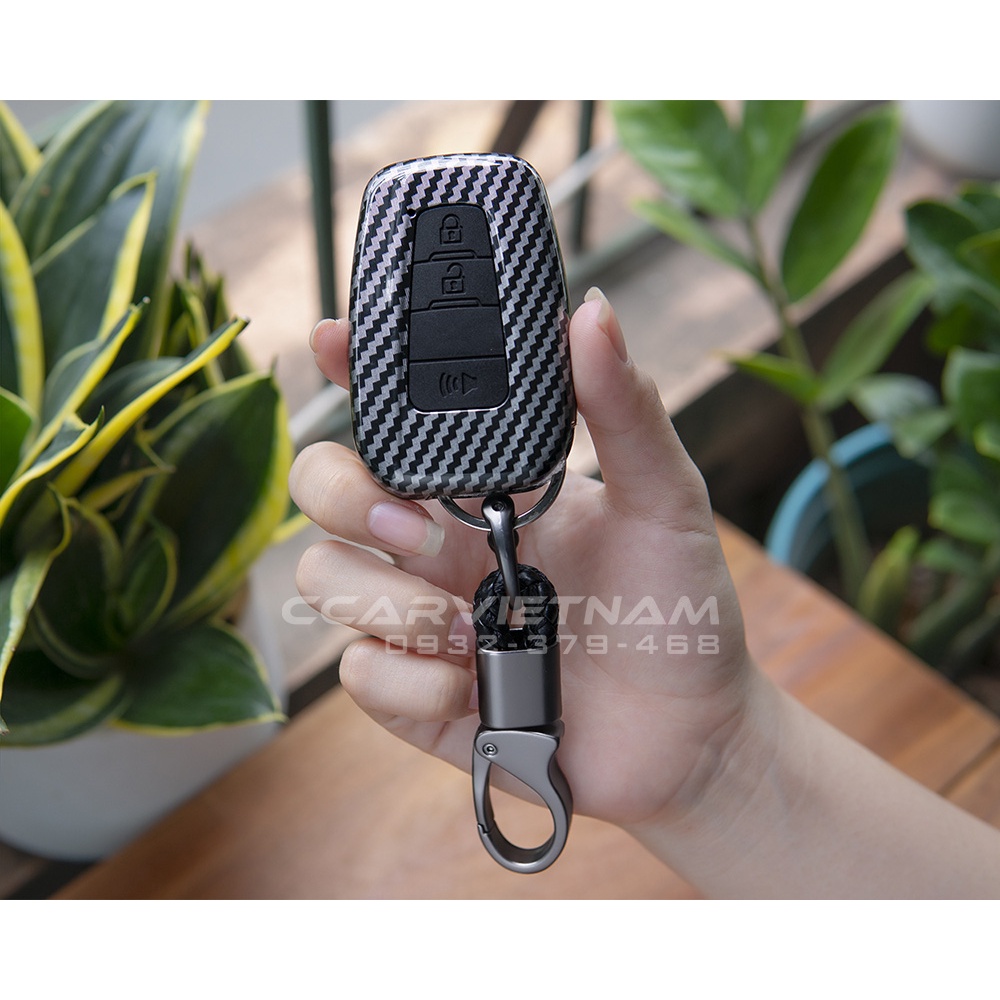 Ốp Chìa Khóa Ô Tô Toyota Cross 2021, 2022, 2023 Vân Carbon Cao Cấp - Vỏ Bọc Khoá Chống Va Đập, Trầy Xước