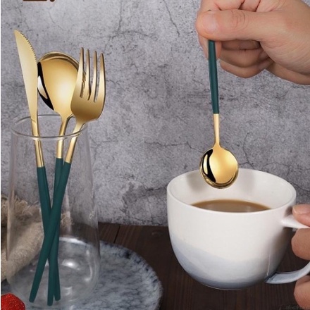 Set 4 món thìa dao dĩa inox dụng cụ ăn cá nhân mạ vàng cao cấp phong cách hoàng gia Cutlery set
