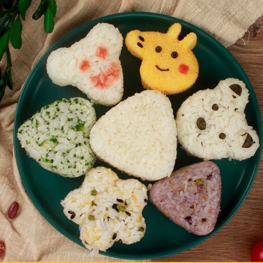 Khuôn tạo hình cơm nắm Origiri cho bé