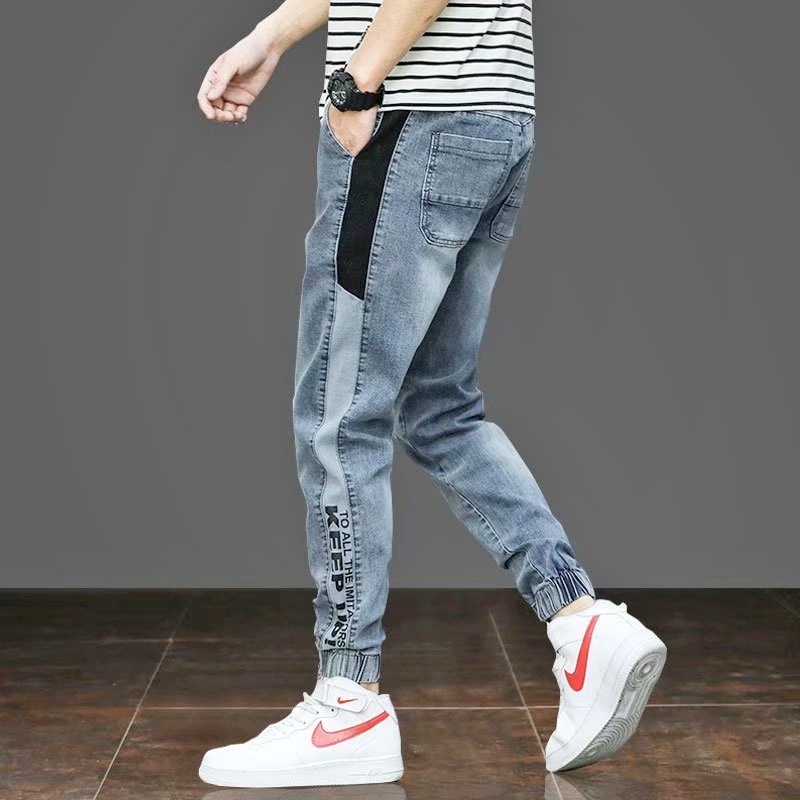 Quần Jogger Jeans nam màu xám lông chuột chữ in bó gấu lưng chun 7027 2021 pon.mens