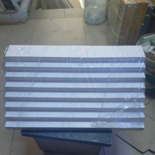 Kệ trưng bày mini bậc thang