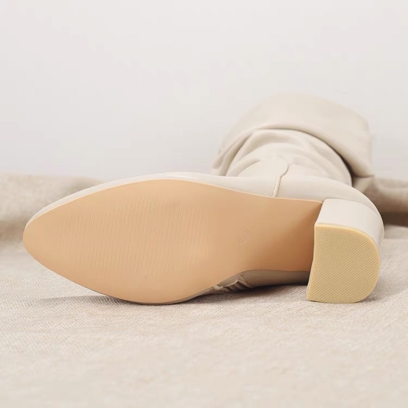 Boots đùi nhăn da PU gót trụ cao 9cm màu kem