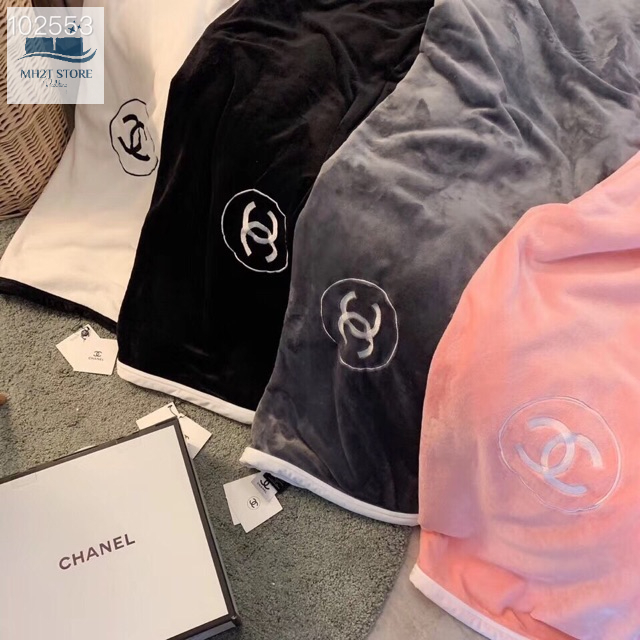 Chăn nỉ nhung thương hiệu Chanel 1m5*2mcó hộp đi kèm MH2T STORE