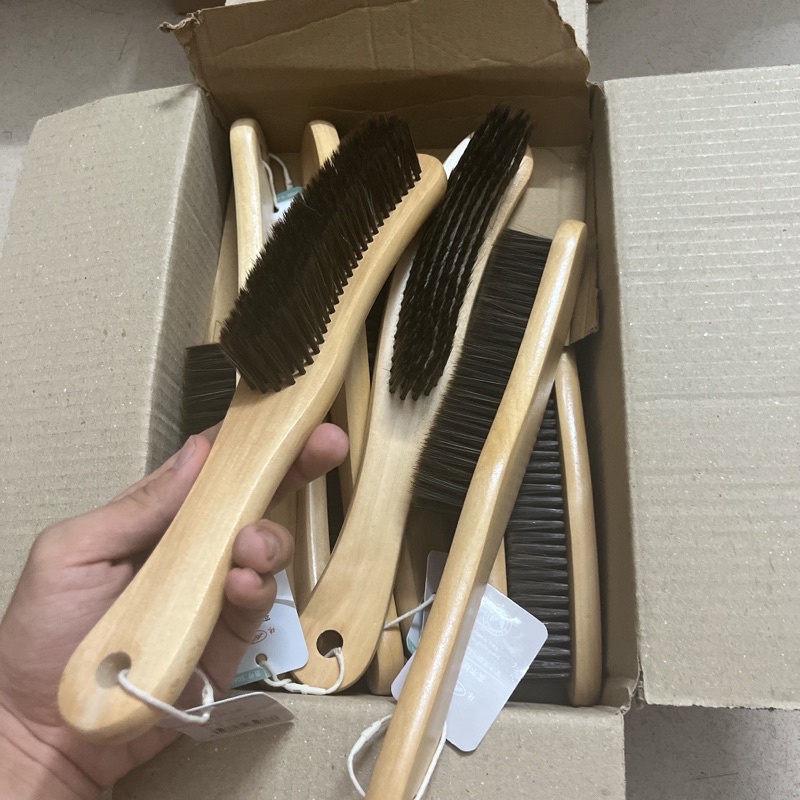 Phủi Tóc Cán Gỗ Size Lớn Lông Mềm - Phủi Cực Sạch