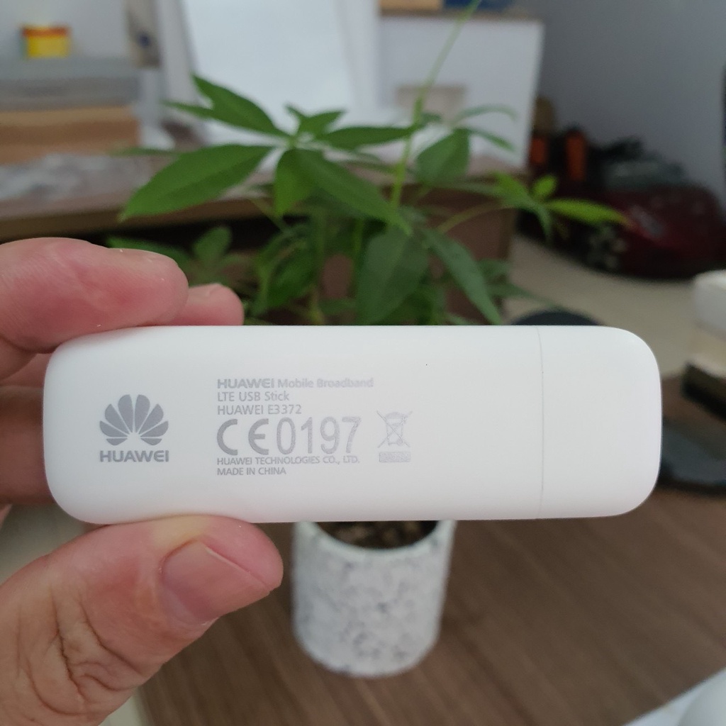 [hàng có sẵn]Usb Dcom 4G Huawei E3372 tốc độ cao 150 Mbps