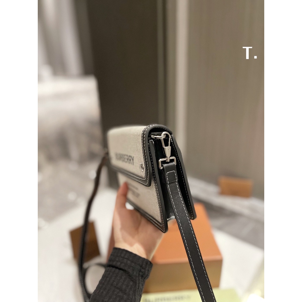 Túi Đeo Chéo Burberry Phong Cách Thể Thao Sang Trọng Thời Trang Cho Nam Nữ