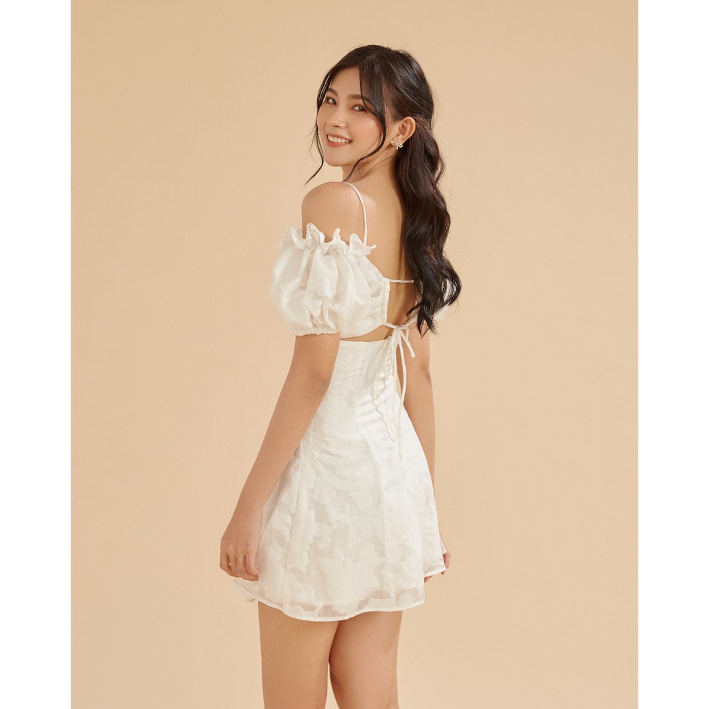 Đầm ôm tay bồng hở lưng màu trắng SheByShj - Selena Dress