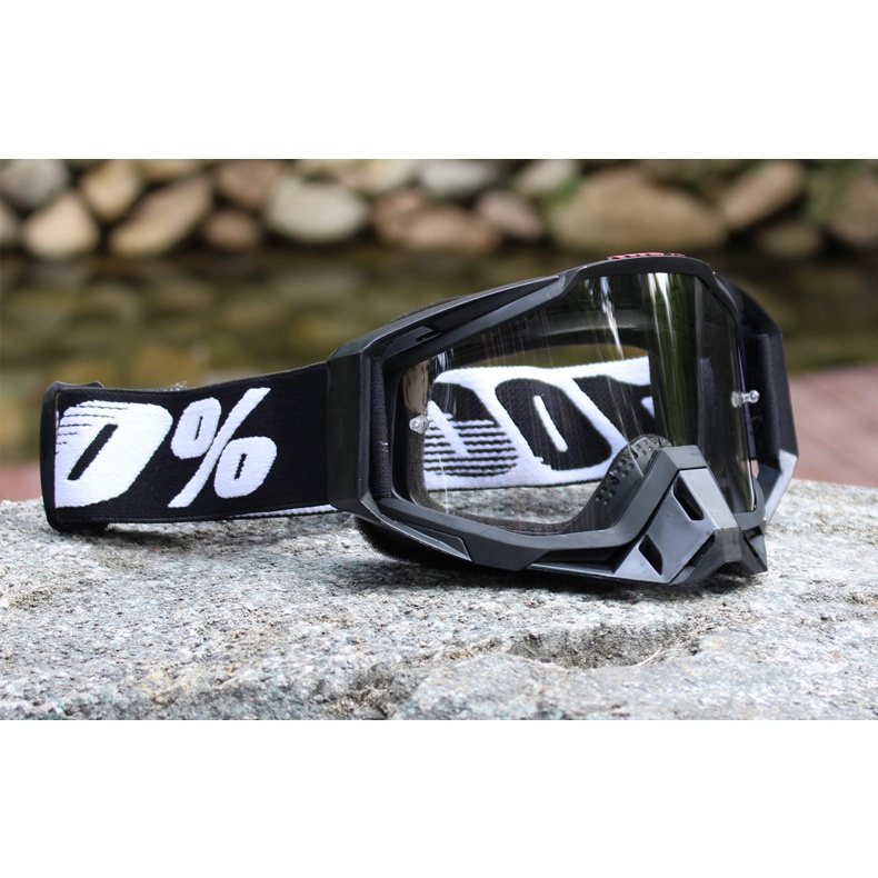 Kính Bảo Hộ 100% An Toàn Khi Lái Xe Mô Tô