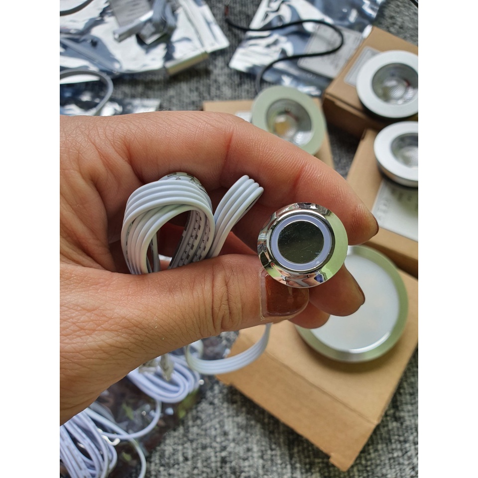 Các loại cảm biến đèn led tủ hàng chất lượng cao