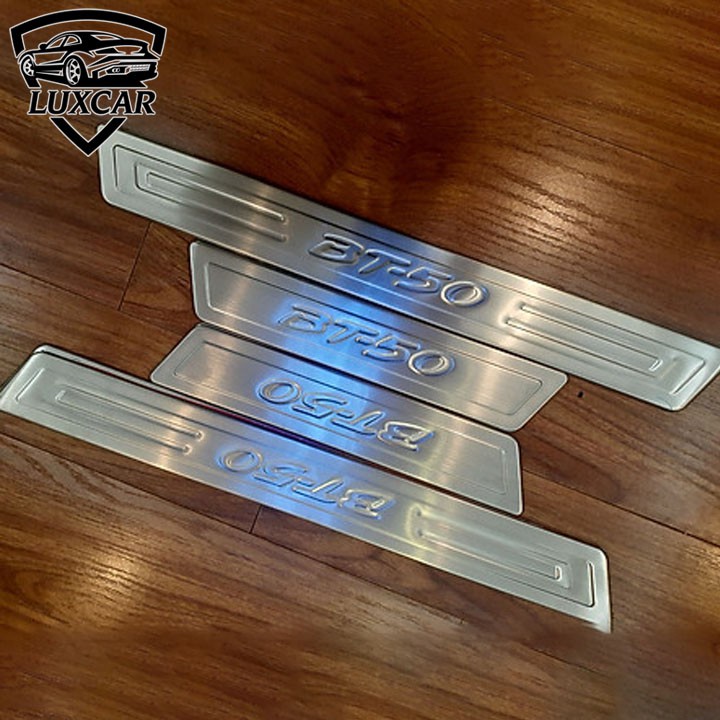 Ốp bậc cửa xe MAZDA BT50 - Chất liệu INOX cao cấp LUXCAR