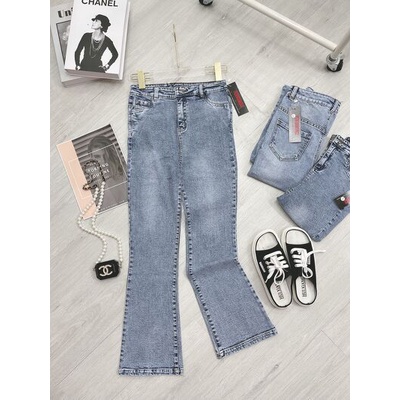Quần Jeans bò loe xanh nhạt may gấu mới