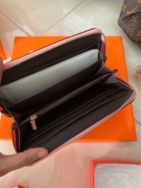 Ví cầm tay thời trang