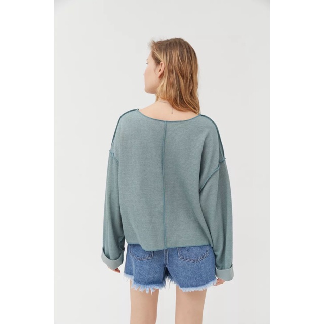 Áo tay loe U.O Jax Inside Out Notch Neck Top