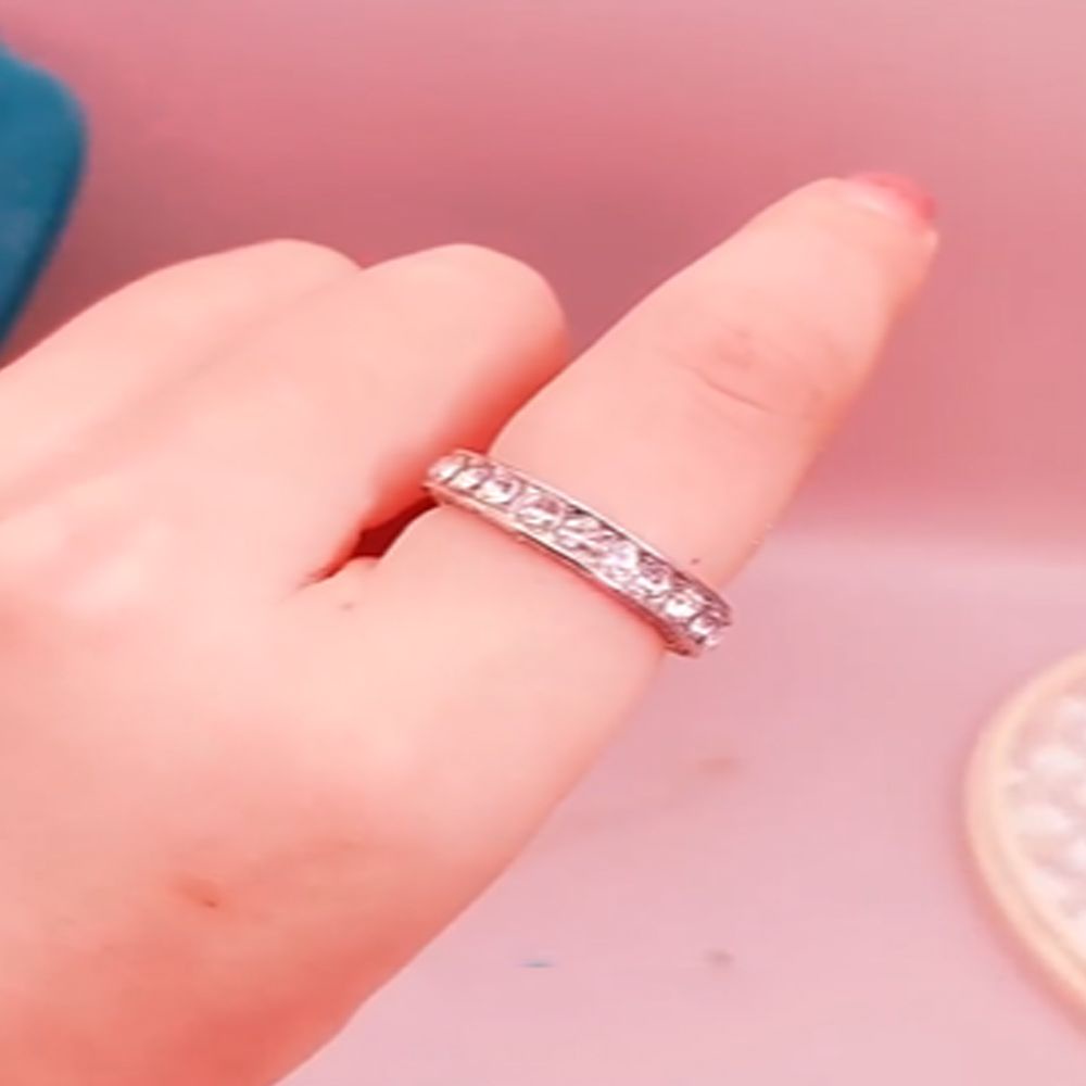 Nhẫn đính đá zircon kim cương giả và khắc họa tiết thủ công mới cho nữ