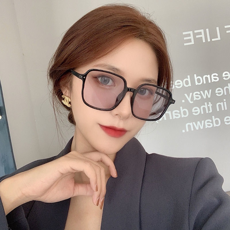 Kính Mát Gọng Vuông Lớn Màu Nâu Nâng Cơ Mặt Chống Tia UV Cho Nữ