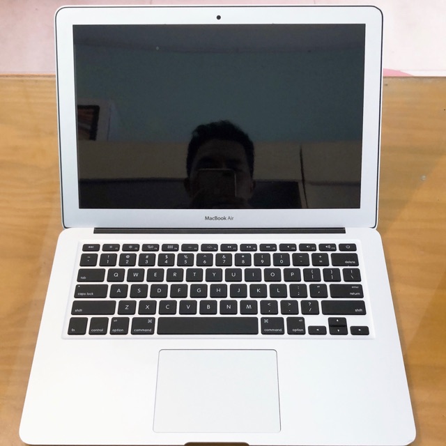 Macbook air 13.3inch 2017 MQD32 cpu i5-1.8GHz ram 8GB ổ cứng ssd 128GB máy đẹp 99%