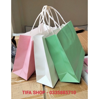 Túi giấy kt 22x20x8cm đựng mỹ phẩm, quần áo Kraft Nhật quai xoắn cao cấp có sẵn