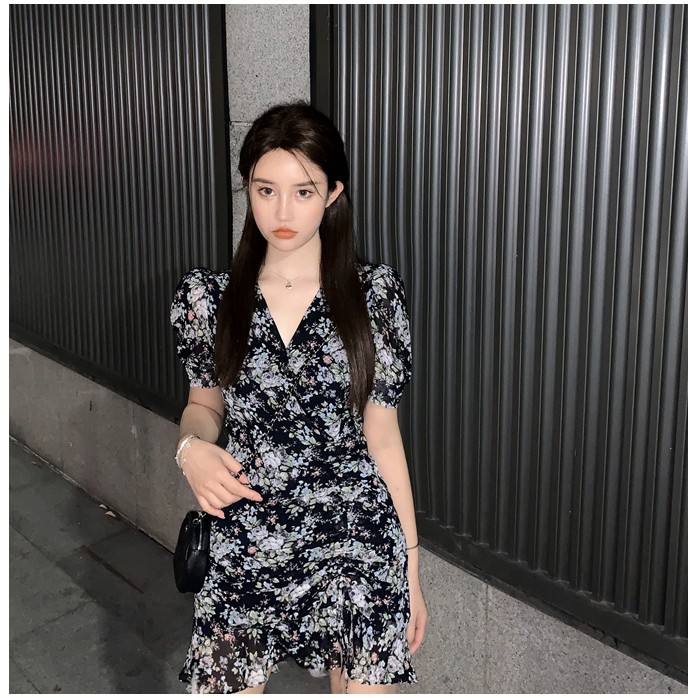 ĐẦM DÁNG ÔM CỔ V PHỐI DÂY RÚT LỆCH BÊN HÀNG NHẬP QUẢNG CHÂU | BigBuy360 - bigbuy360.vn