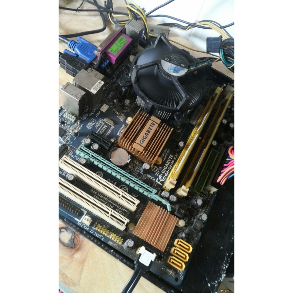 Combo Main Gigabyte G31 + Cpu E5300 + Ram 2gb