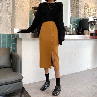 Váy họa tiết nút xẻ tà ngắn