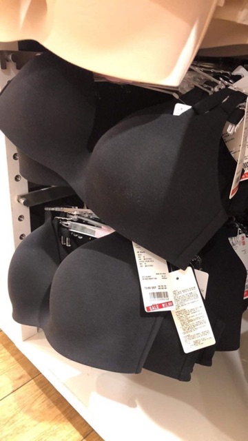 Áo bra không gọng cài sau chính hãng Uniqlo Nhật! | BigBuy360 - bigbuy360.vn