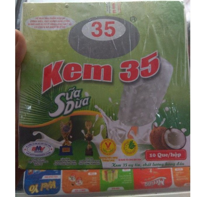 Hộp 10 que kem tràng tiền 35 vị sữa dừa (NOW SHIP)