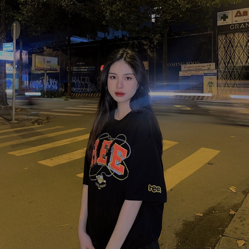 LOCAL BRAND REE - ÁO THUN EMBROIDERED BASIC MÀU ĐEN - THÊU DA