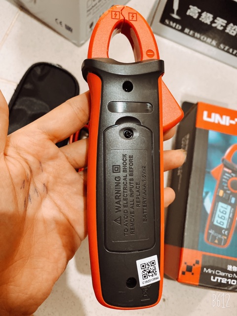 Đồng hồ kẹp dòng UT210E