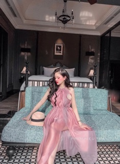 váy tơ yếm xẻ đùi