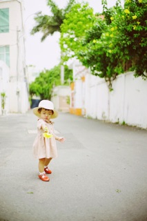 đầm tiểu thư phong cách Hàn Quốc cho bé