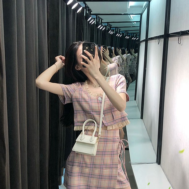 Áo Sơ Mi Tay Ngắn / Chân Váy Ngắn Nữ Tính (bán lẻ) | BigBuy360 - bigbuy360.vn