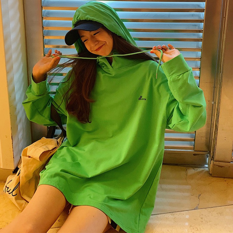 Áo Sweater tay dài hoạ tiết hoạt hình thiết kế dáng rộng cho phái nữ | BigBuy360 - bigbuy360.vn