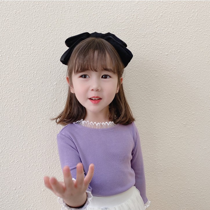 Áo tay dài màu trơn phối viền ren đáng yêu cho bé gái