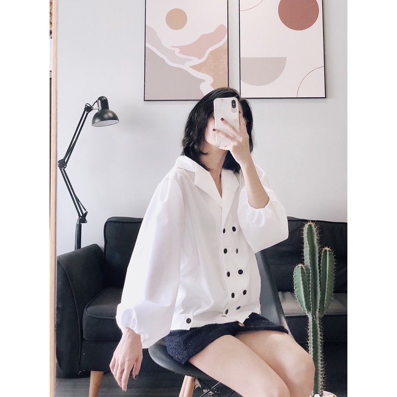  áo cổ vest 2 hàng nút đen tay bồng | BigBuy360 - bigbuy360.vn